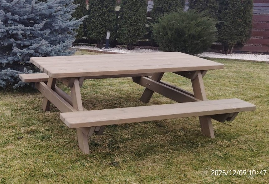 Robusto Piknik asztal